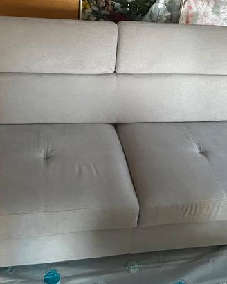 Divano letto nuovo e comodo