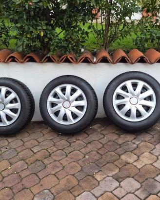 Pneumatici antineve 185/65 R15  88T con cerchioni