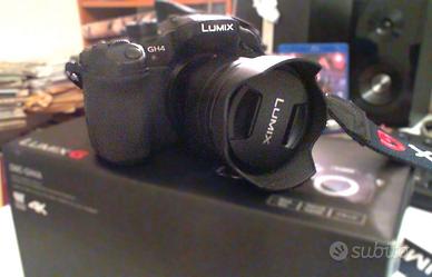 Panasonic GH4 con obiettivo 12-60 foto videocamera