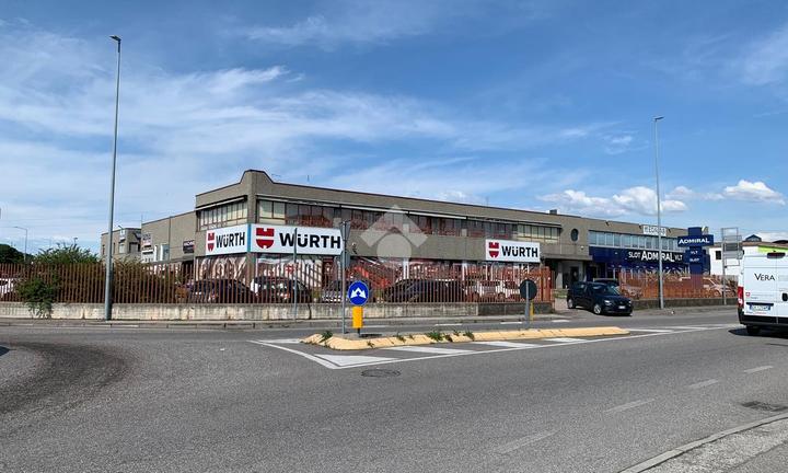 CAPANNONE A SAN GIOVANNI LUPATOTO