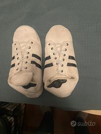Pantofole sneaker Balvi stile Adidas Superstar