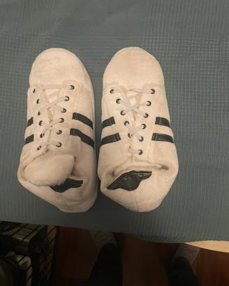 Pantofole sneaker Balvi stile Adidas Superstar