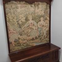 Appendiabiti con arazzo e cassapanca metà XXsecolo