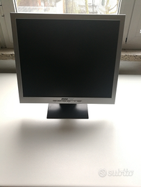Monitor 17"
