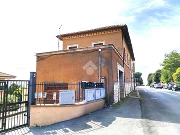 CASA SEMINDIPENDENTE A CASTEL GANDOLFO