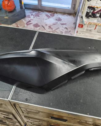 USATO 00183165JJP FIANCHETTO POSTERIORE DX NERO KY