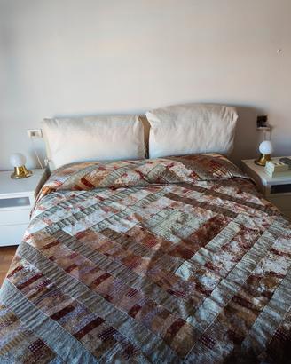 Letto matrimoniale con contenitore + comodini