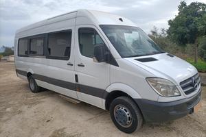 Mercedes Sprinter minibus
