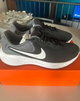 Scarpe nike revolition 7 numero 42,5