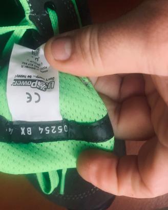 Scarpe mai usate nuove