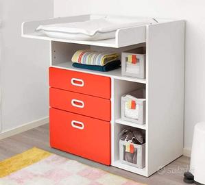 Fasciatoio IKEA Stuva rosso, armadio e cassettiera