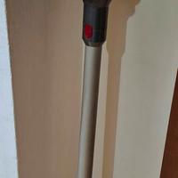 Dyson V8 + accessori