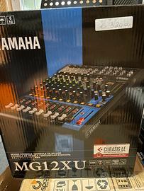 Mixer Yamaha Mg 12 xu