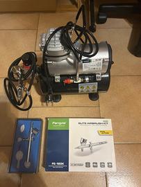 Compressore, aerografo, pennelli, ecc. tutto