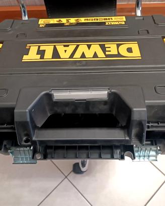 avvitatore dewalt 