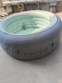 Piscina idromassaggio