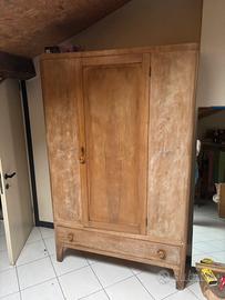 Armadio in legno