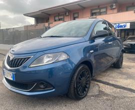LANCIA Ypsilon 1.0 Hybrid 70Cv 5posti Silver