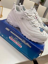 SKECHERS D’LITE