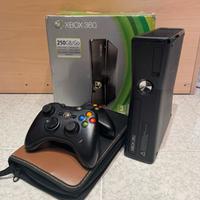 Xbox 360 Slim + Accesori + 100+ Giochi