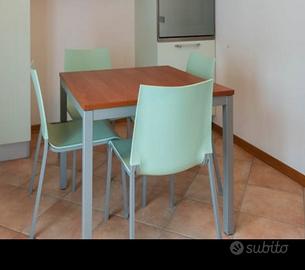 Tavolo + 4 sedie