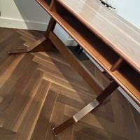 Scrivania di modernariato originale design Bernini