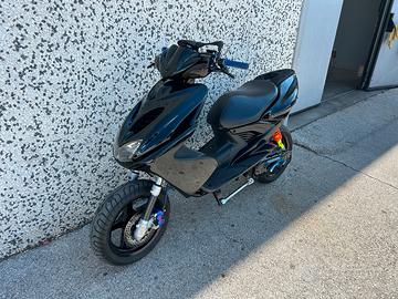 Yamaha Aerox 70 MK2 racing