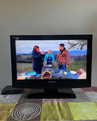 TV Samsung 26” + Decoder Digitale Terrestre
