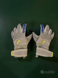 Guanti da portiere