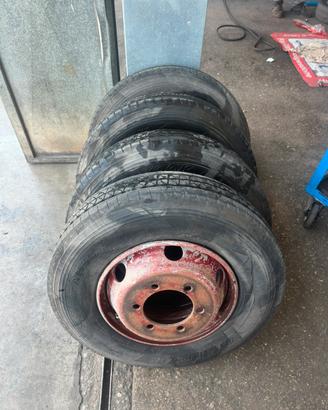 4 pneumatici hankook e cerchi completi