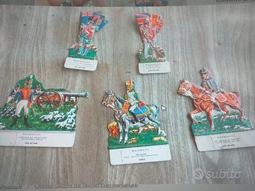 Soldatini di latta molto vecchi