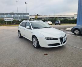 Alfa Romeo 159 1.9 JTDm 16V Exclusive