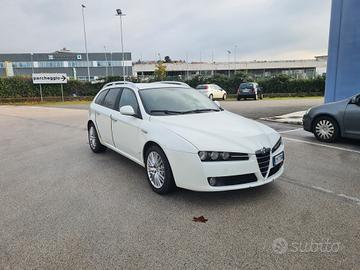 Alfa Romeo 159 1.9 JTDm 16V Exclusive