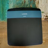 Linksys EA2700 N600 Dual-Band Wi-Fi Router