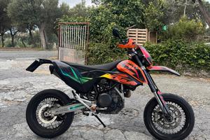 KTM 690 SMC