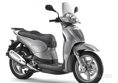 Ricambi Aprilia Scarabeo ligth 200