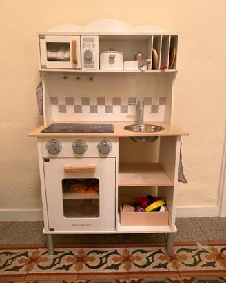 Cucina giocattolo in legno New Classic Toys + acce