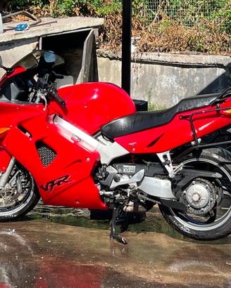 Honda VFR 800 - 2001