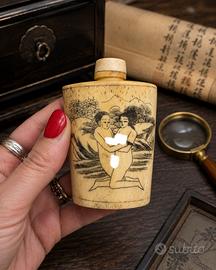 Antica snuff bottle in osso inciso erotica 1900