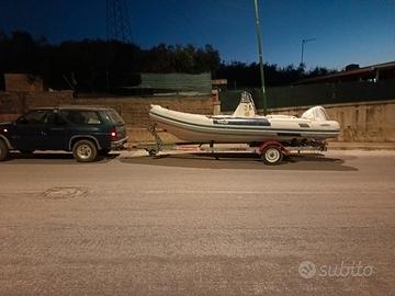 Gommone 5.80 motore 40/70 CV carrello