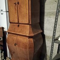 Armadio a più ripiani