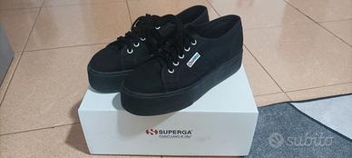Scarpe Superga