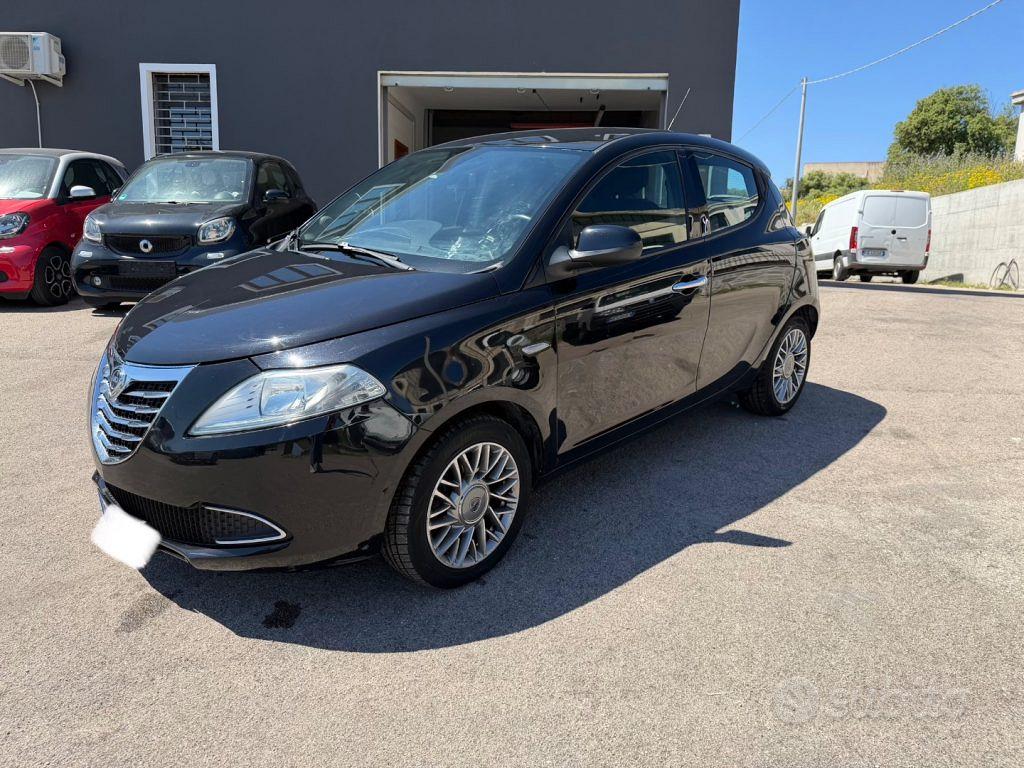 Lancia Ypsilon 2012 photo 2