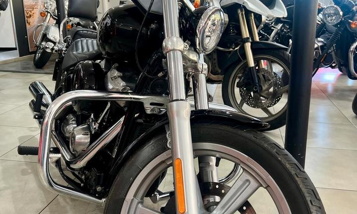 HARLEY DAVIDSON Softail 107 2022 CON SOLI 3000KM E