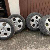 Cerchi in lega Momo in stile Alfa Romeo 195/55 R15