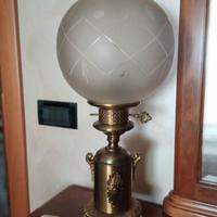 Lampada da tavolo