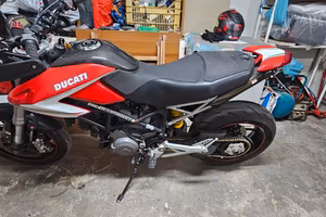 hypermotard 796