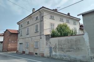 Casa indipendente in paese