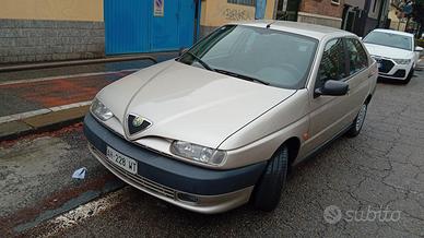 Alfa Romeo 146