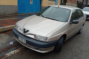 Alfa Romeo 146
